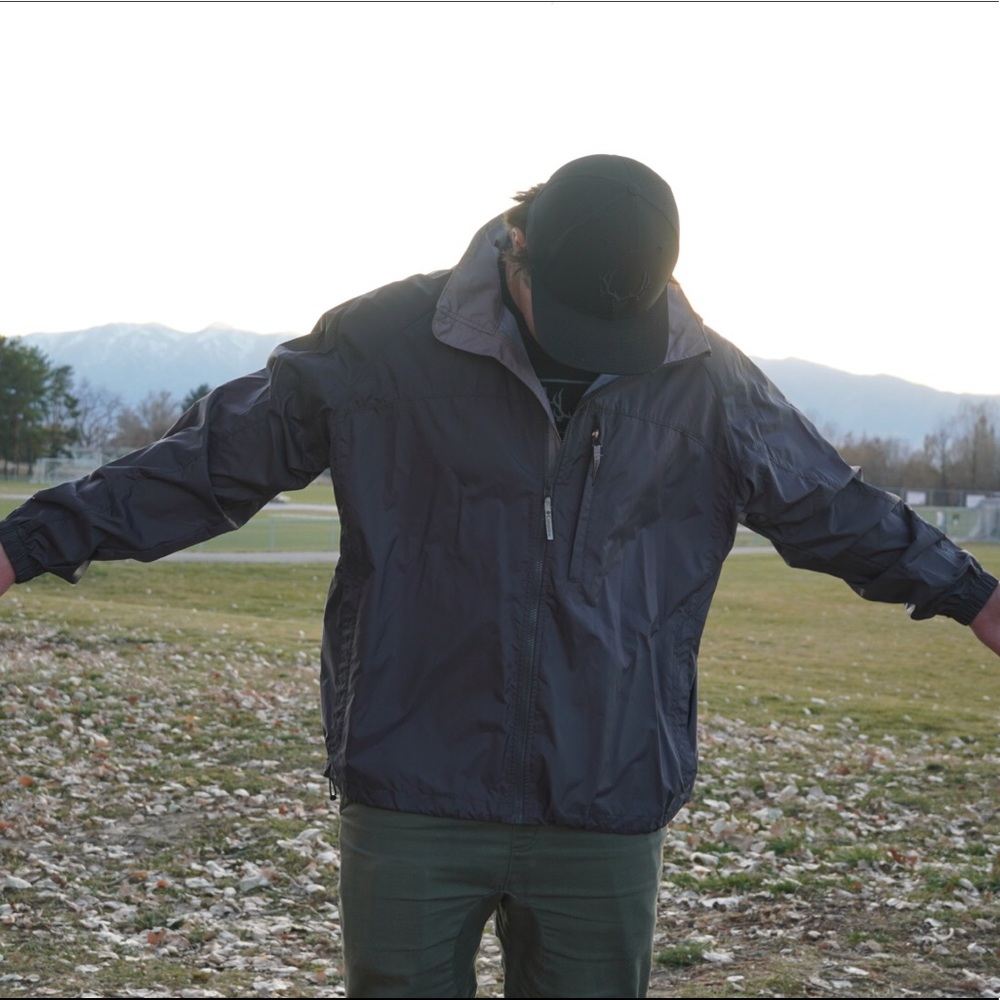 Columbia XCO Windbreaker - Picture 3 of 6